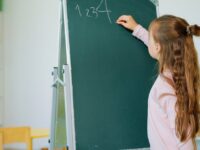 Traditional vs AI Math Learning: A Comparison