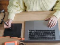 AI-Assisted Development of Early Critical Thinking Skills