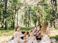 Forest Bathing with Kids: A Parent’s Mindfulness Guide