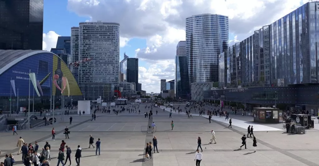 Downloaded Image5dca384f3503